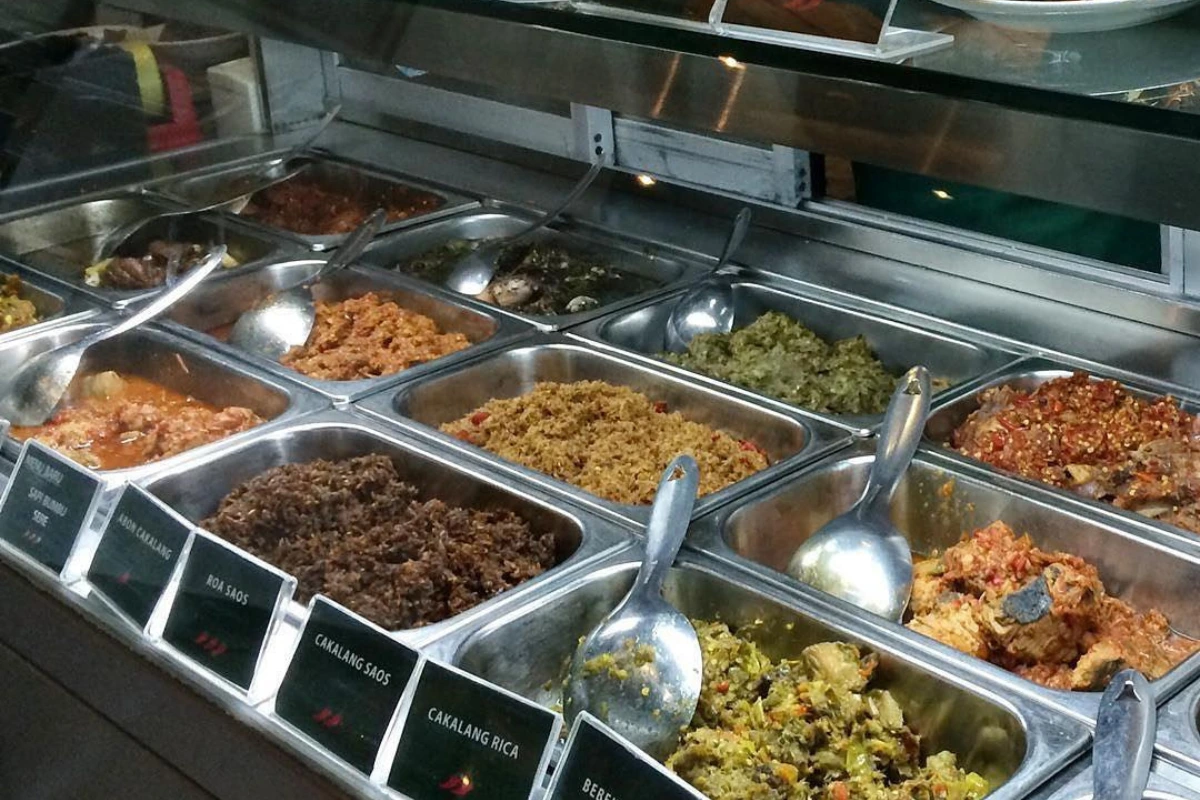 tempat makan keluarga di jakarta pusat