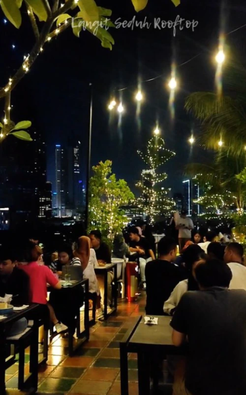 cafe Langit Seduh rooftop Jakarta