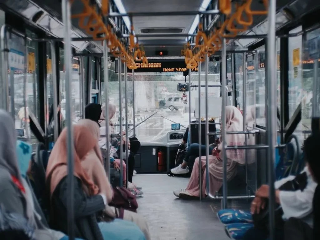 how to ride a Transjakarta